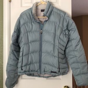 Patagonia women’s L down puffer jacket